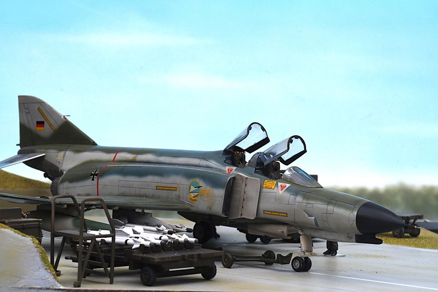 ARTHOBYCOMM（アソビーコム） | 1/72西ドイツ空軍F-4Eファントム。