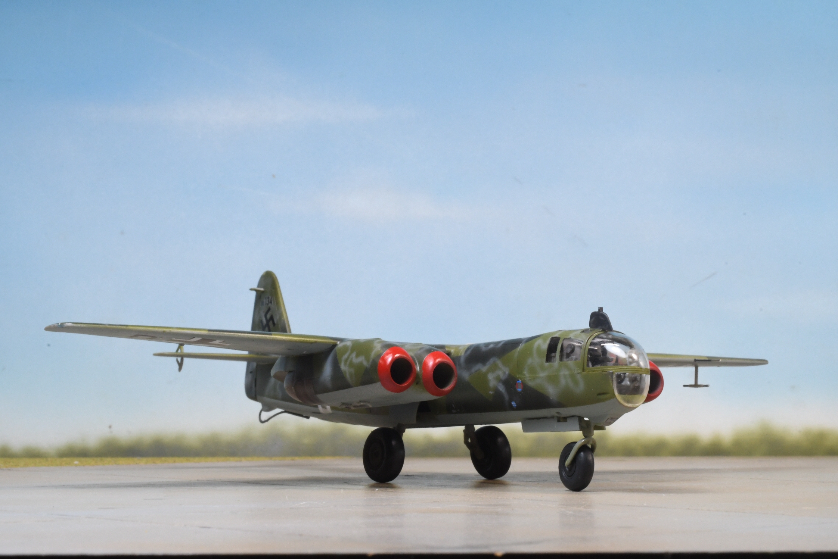 ARTHOBYCOMM（アソビーコム） | 1/72アラドAr234C-3＆E381ロケット爆弾。