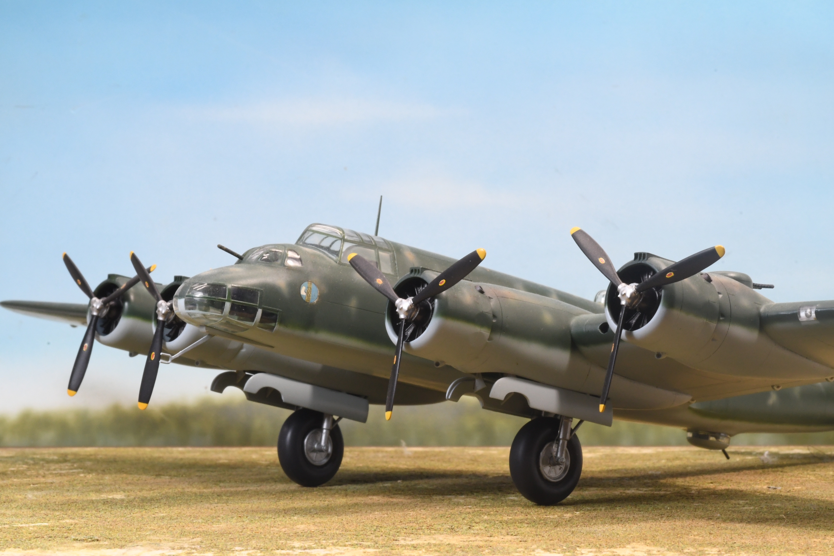 ARTHOBYCOMM（アソビーコム） | 1/72イタリア空軍ピアジオP-108大型
