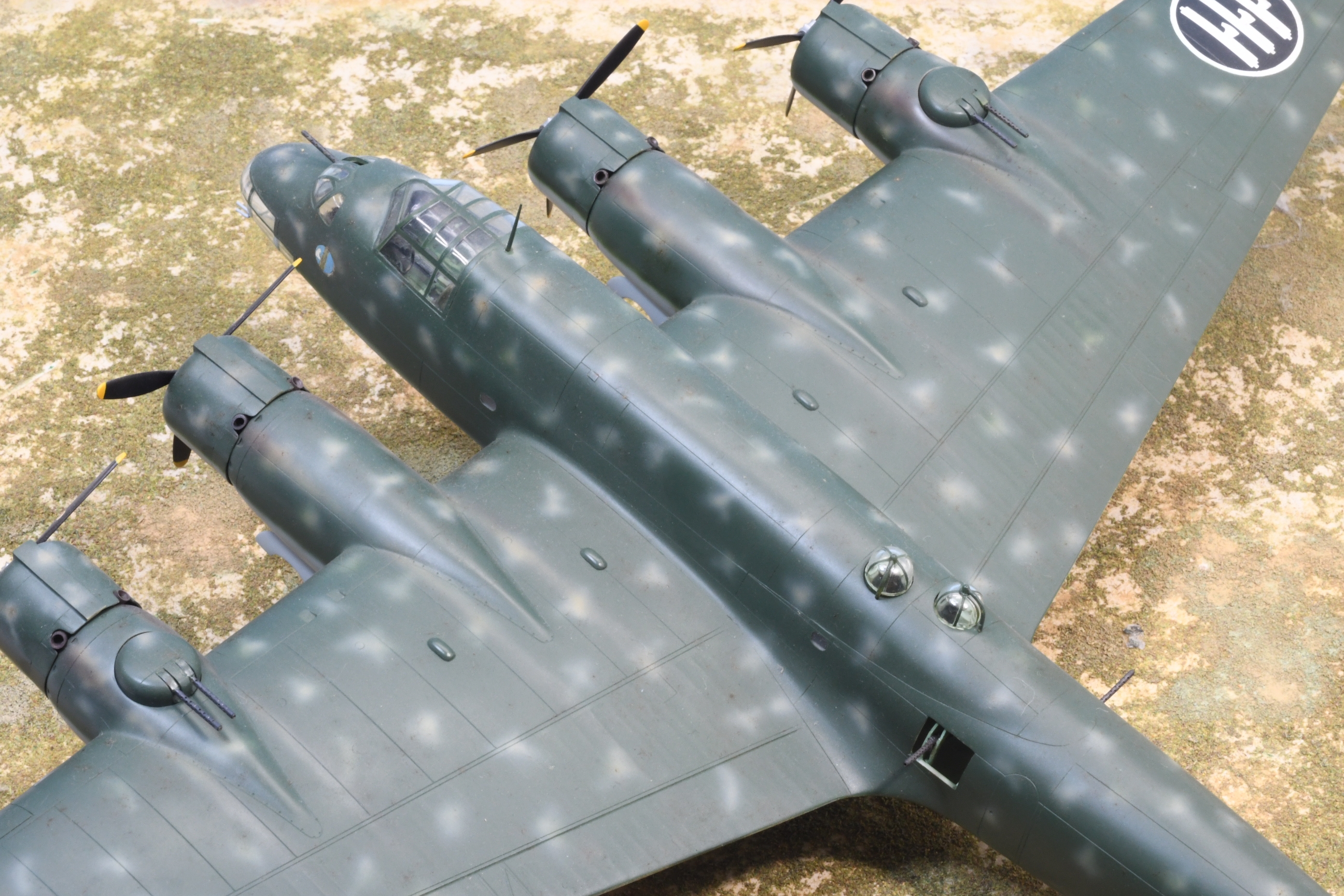 ARTHOBYCOMM（アソビーコム） | 1/72イタリア空軍ピアジオP-108大型