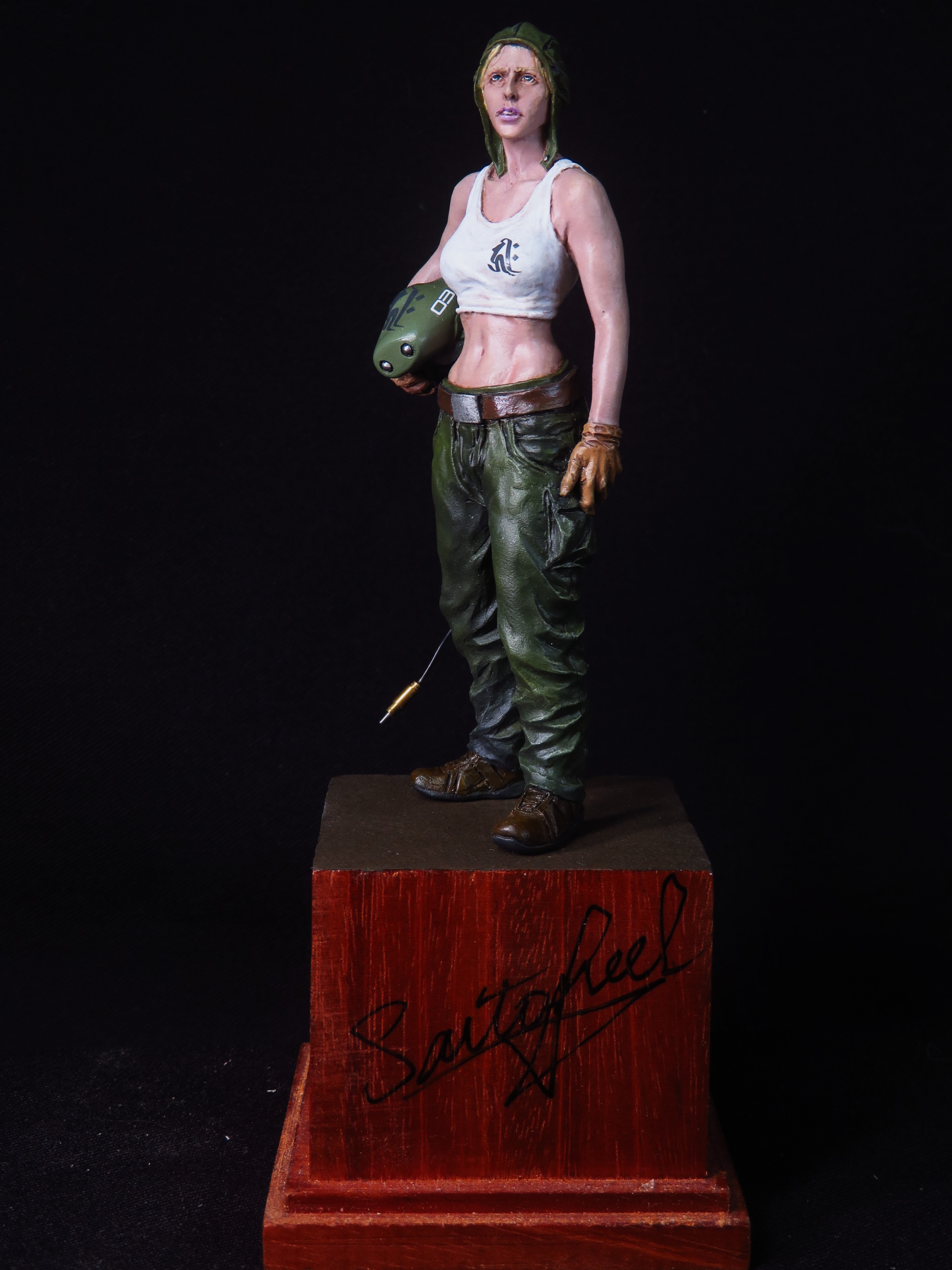 ARTHOBYCOMM（アソビーコム） | ガレージキット 1／16 ラプター女性